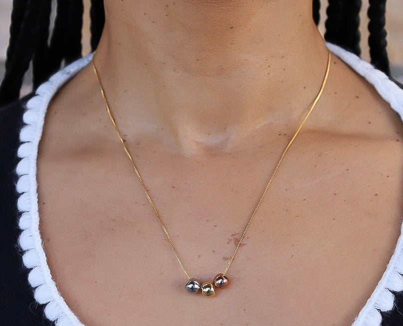 The UNE, DEUX, TROIS NECKLACE